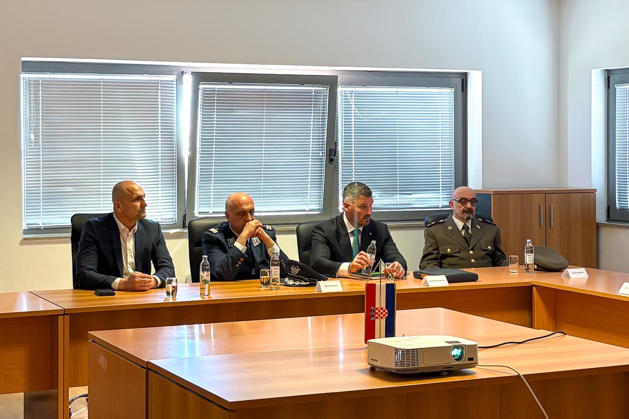 RIZ Profesionalna elektronika