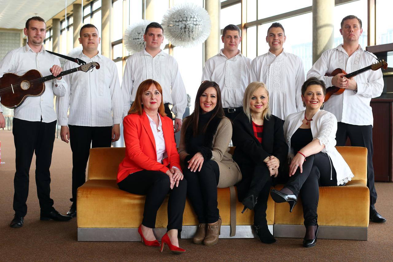 07.04.2016., Zagreb - Razgovor sa pjevacicama koje ce nastupiti  na koncertu Cure i tambure u KD Lisinski. Na koncertu ce nastupiti Vera Svoboda, Cecilija Rudic, Marija Pavkovic Snasa, Viktorija Kulisic Djenka, Vlatka Kopic Tena, Blanka Dosen i bend Ucite