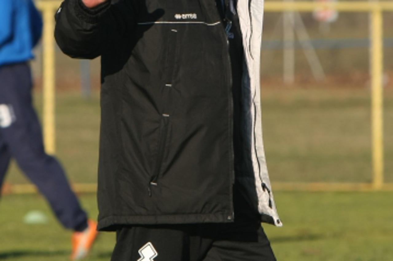 \'09.01.2011. Karlovac - Igraci NK Karlovca nakon zimske stanke dosli su na trening. Na trening su dosli novi igraci i treneri koje su doveli novi vlasnici,sportsko-menadzerska tvrtka Haag Sportmanage