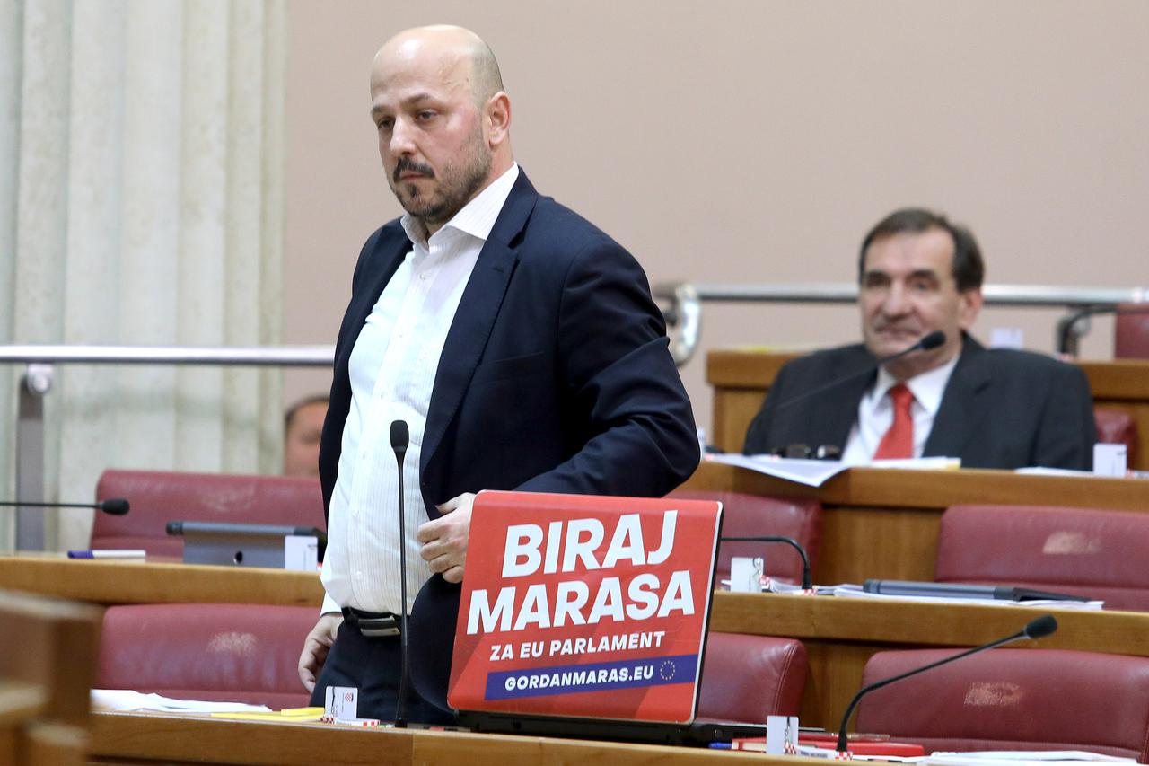 Zagreb: Sukob Radina i Marasa koji nije želio ukloniti laptop s predizbornim sloganom