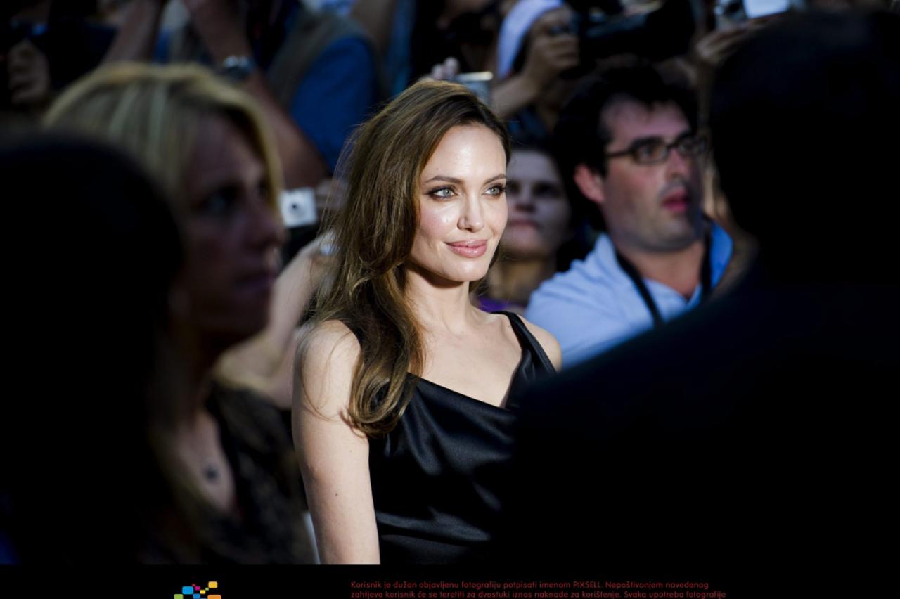 angelina jolie