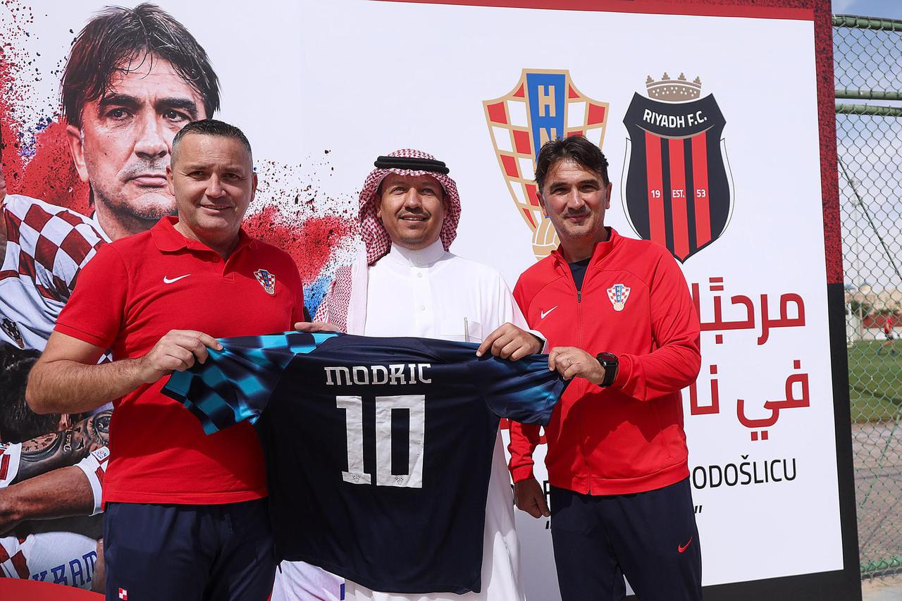 Rijad: Hrvatskim nogometašima i stručnom stožeru upriličen svečani doček