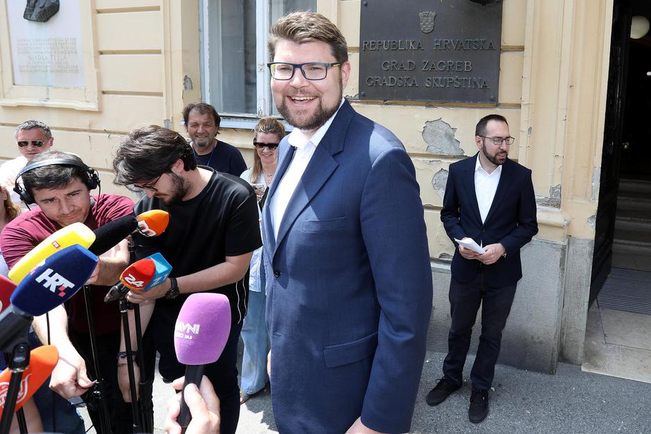 Zagreb: Tomašević i Grbin predstavili sporazum o suradnji u Gradskoj skupštini