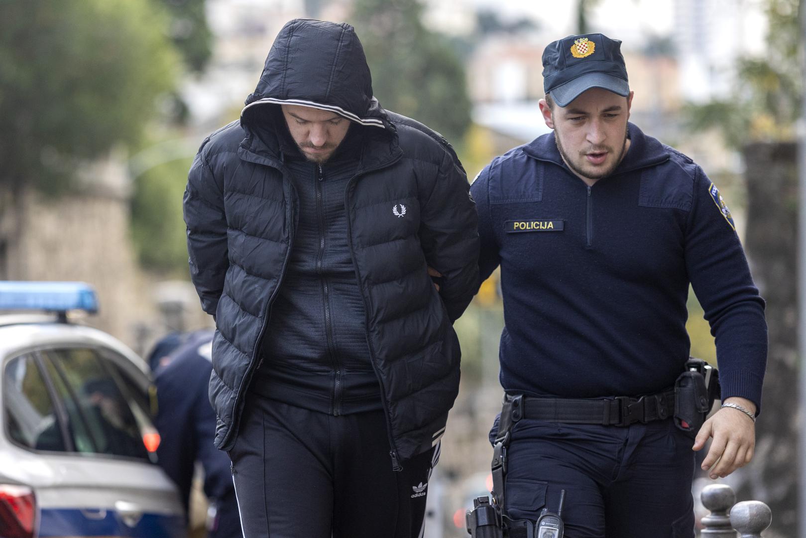 15.11.2023., Rijeka - Policija privodi Luku Burazera, optuzenog za trgovanje kriptovalutama, tj. prevare stotina investitora koji su ukupno ulozili desetke milijuna eura. Photo: Nel Pavletic/PIXSELL