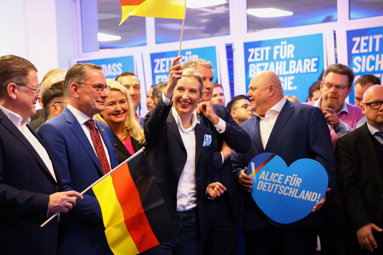 storyeditor/2025-02-28/2025-02-23T165951Z_1869058250_RC2G0DA92IA3_RTRMADP_3_GERMANY-ELECTION-AFD.JPG