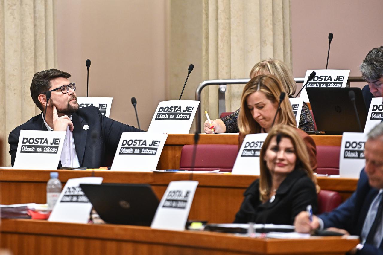 Sabor raspravlja o SDP-ovu prijedlogu da se raspusti i raspišu novi izbori