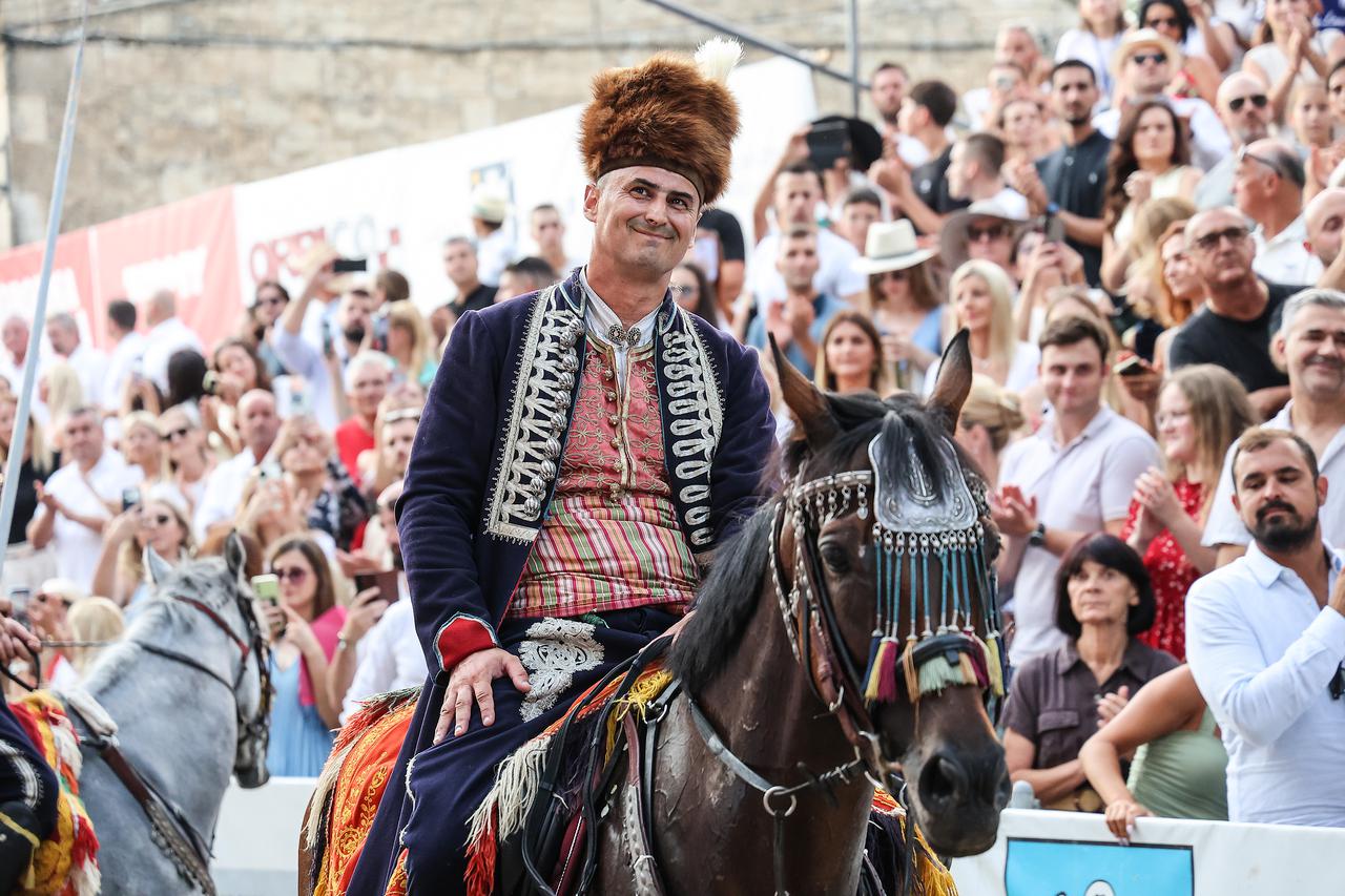 Tino Radanović slavodobitnik je 311. Sinjske alke