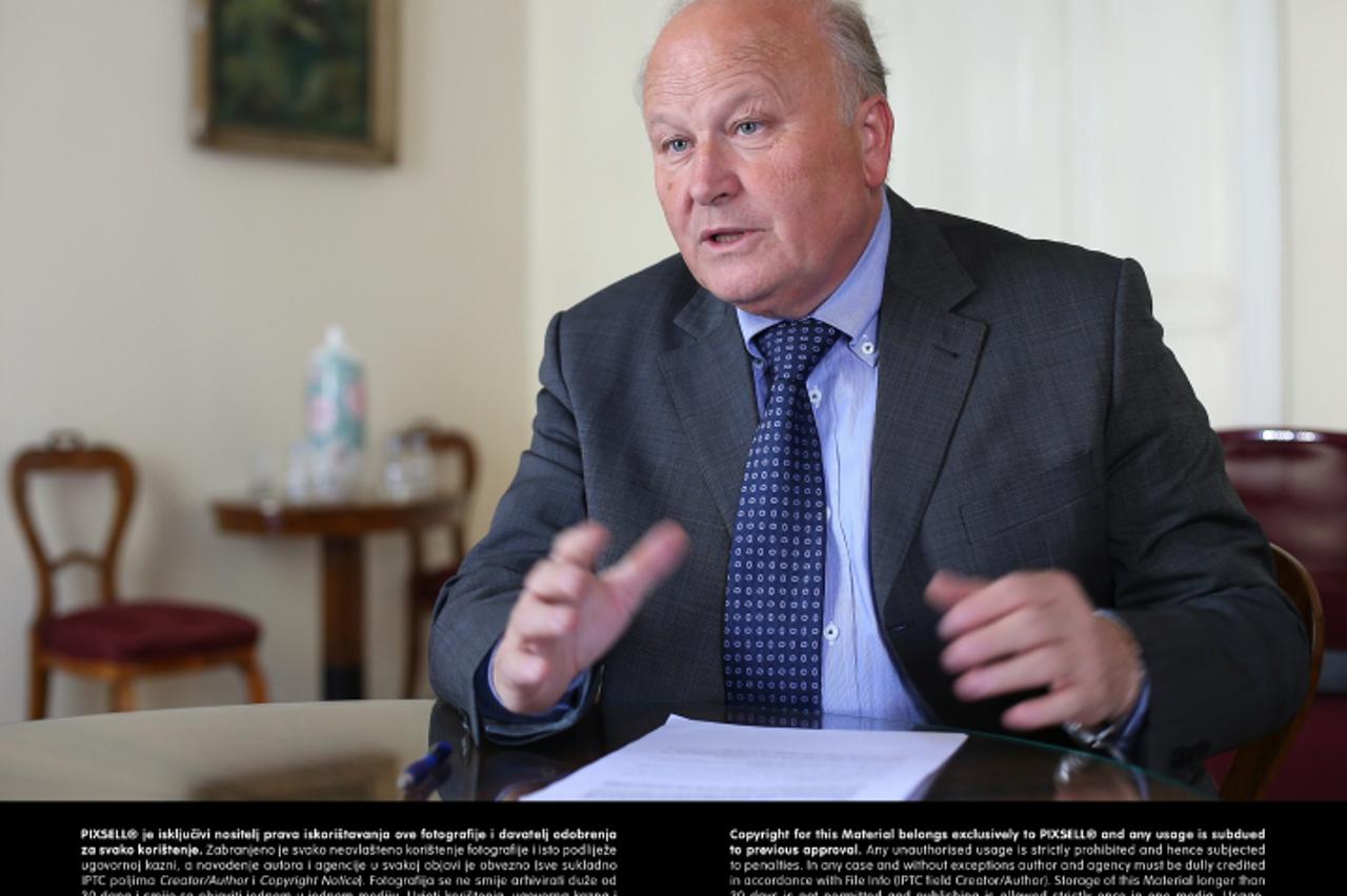 'SPECIJAL VOZIONA 19.04.2013., Zagreb - Ministar financija Slavko Linic.  Photo: Jurica Galoic/PIXSELL'