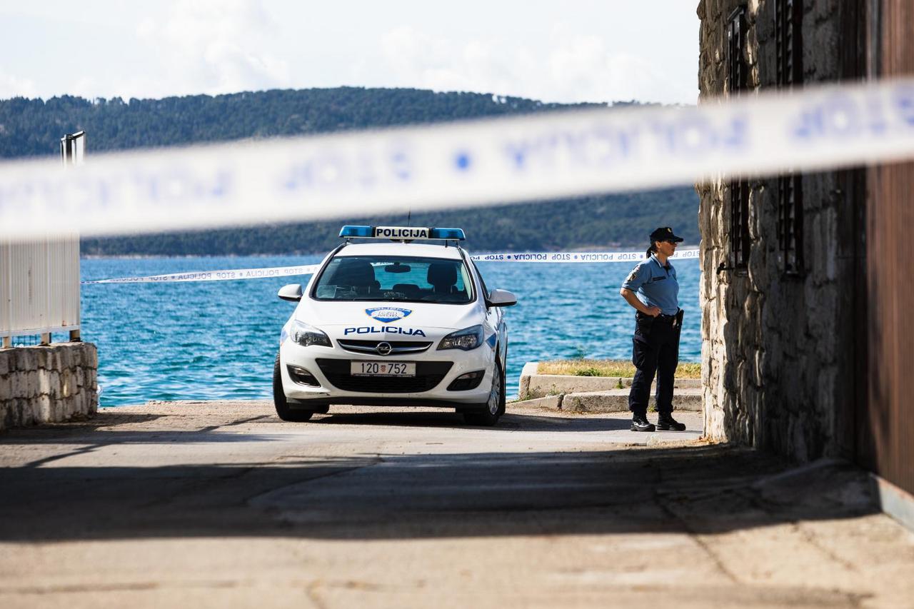 U Kaštel Kambelovcu ubijena jedna osoba, dvoje ranjenih