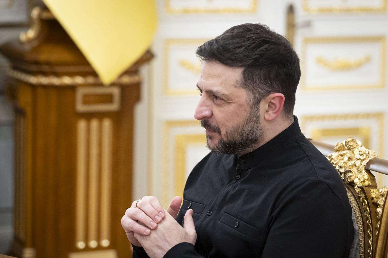 Zelensky Meets Pavel For Extended Talks - Kyiv