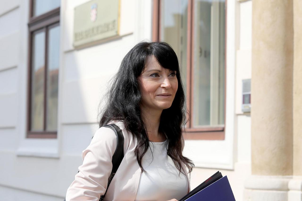 Zagreb: Ministri dolaze na sjednicu prvog radnog dana nove Vlade RH