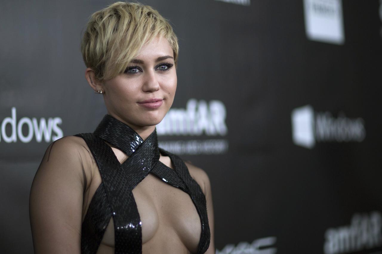 amfAR