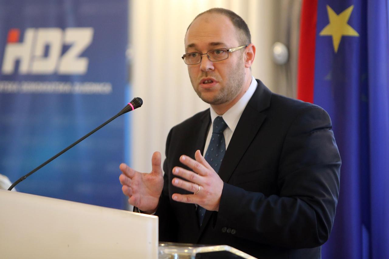Davor Ivo Stier