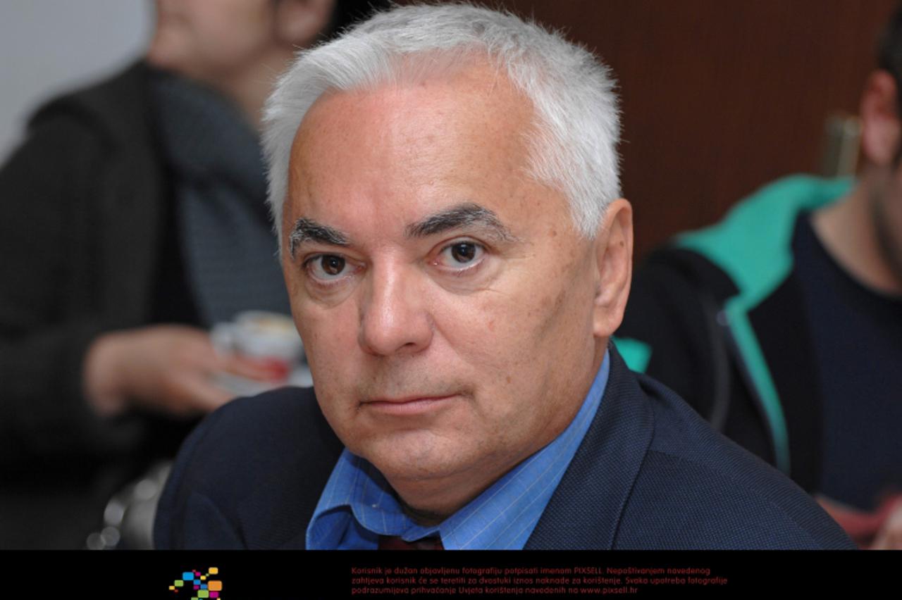 '12.10.2010. - Krapina - Susret Krapinsko zagorskog zupana Sinise Hajdasa Doncica s nacelnicima i gradonacelnicima Krapinsko zagorske zupanije. Na slici: Nedo Cepic, ravnatelj Piskornice. Photo: Matij