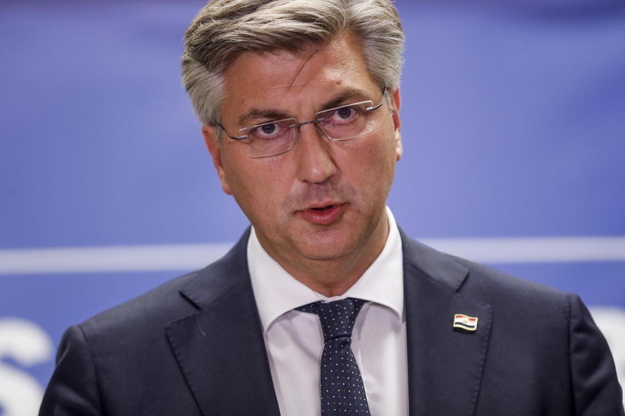 Zagreb: Andrej Plenkovic dao izjavu medijima nakon sjednice Predsjedništva HDZ-a