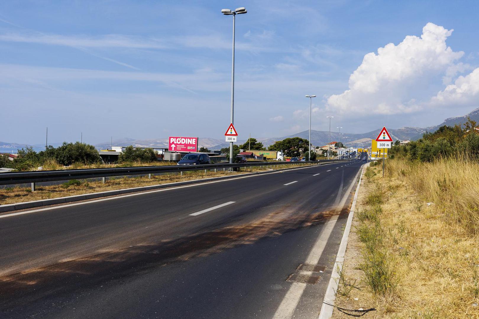 28.08.2022., Kastel Sucurac - U 01:22 sati na brzoj cesti u Kastel Sucurcu doslo je do prometne nesrece u kojoj su sudjelovali automobil i motocikl. U nesreci je poginuo vozac motocikla, Milan Livaja, otac nogometasa Hajduka Marka Livaje. Photo: Miroslav Lelas/PIXSELL
