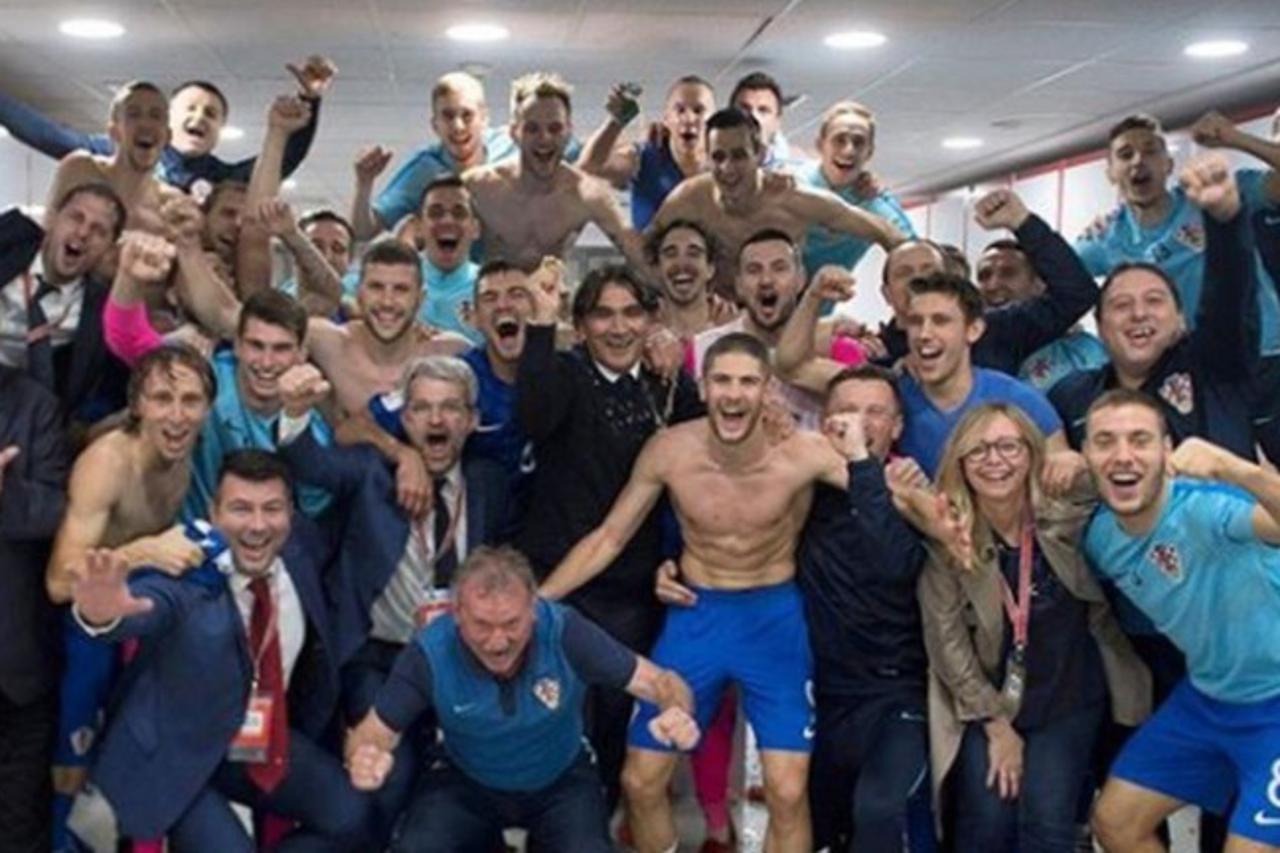 Slavlje vatrenih u Pireju