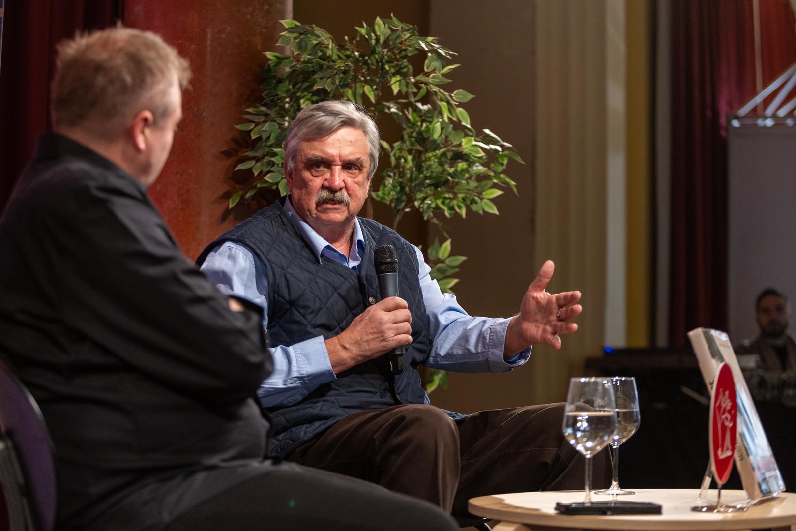 06.12.2025., Pula - 31. Sa(n)jam knjige u Istri.Predstavljanje knjige 'Ratko Rudic. Dogodio se: istinita zivotna prica' Dejana Acimovića i Borisa Rasete; Sudjeluju: Ratko Rudic, Emir Imamovic Pirke Photo: Srecko Niketic/PIXSELL