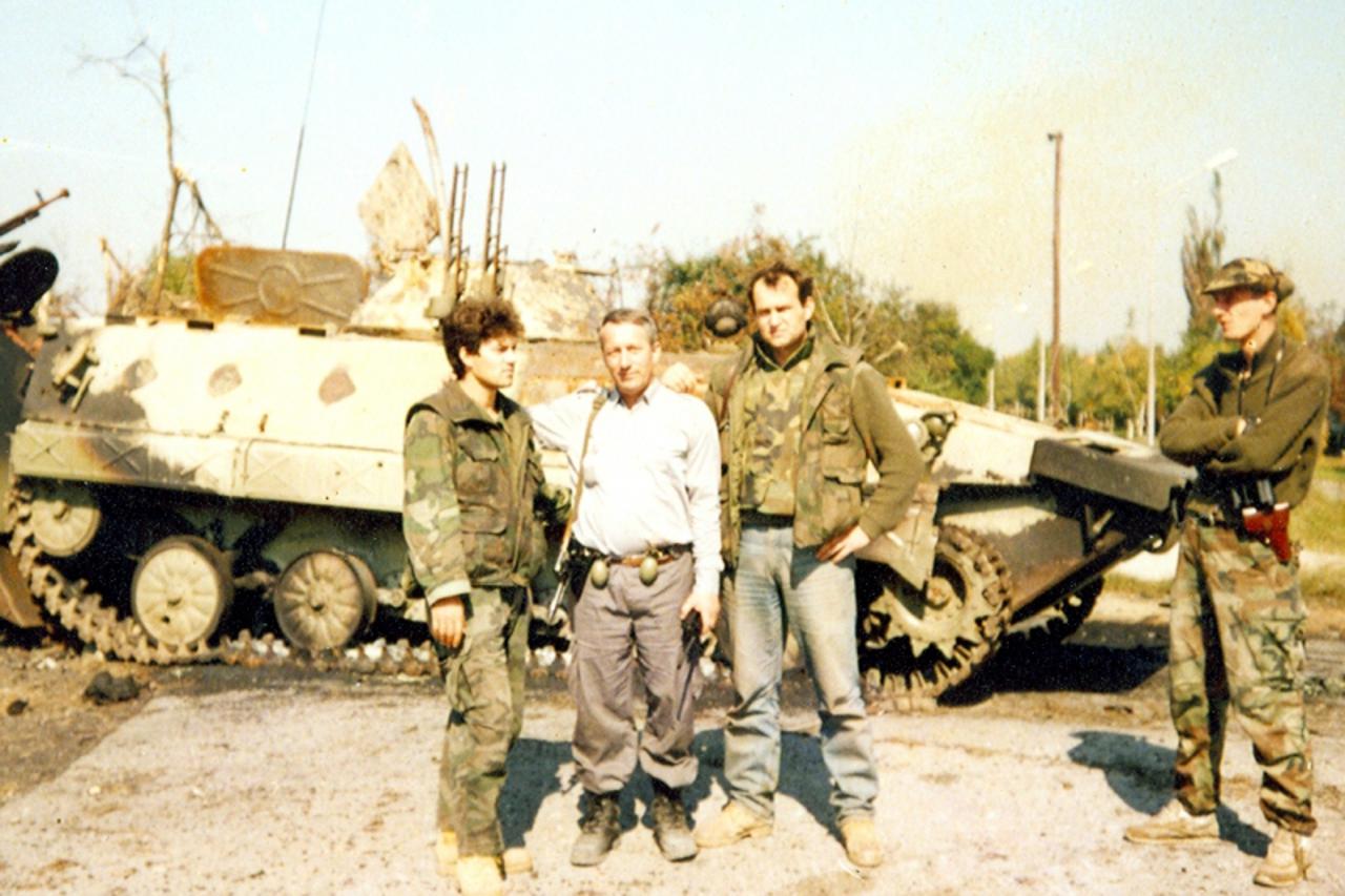 'Andrija Maricu0107, Blago Zadro, Marko Babiu0107c, te Zoran Jankovicu0107 (stoji sa strane)_ Trpinjska cesta, iz'