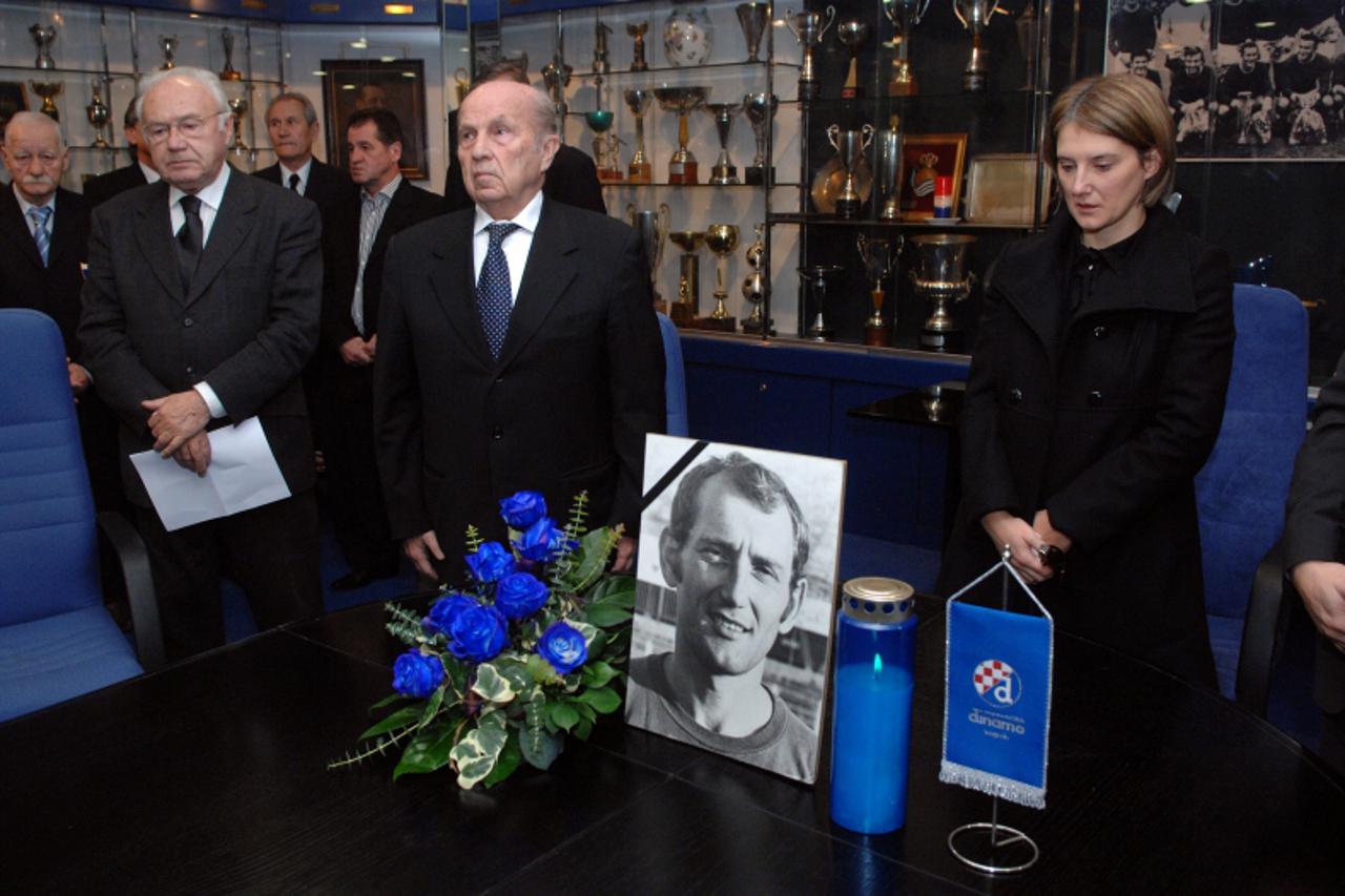 '27.11.2009.....Zagreb - Hrvatska...spo...Komemoracija posvecena Josipu Gutzmirtlu odrzana u  Maksimiru u prostorijama kluba.Josip Gutzmirtl, jedan od najboljih nogometasa starije generacije Dinama te