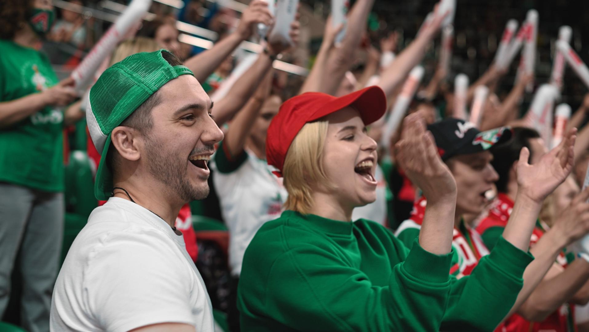 Jarac: Praktičan i ambiciozan, Jarac se ne boje napornog rada i voli biti pohvaljeni za svoja postignuća. Želi biti poštovan i pokazati se u najboljem svjetlu na spoju. Stoga bi idealni spojevi uključivali VIP ulaznice za kazalište ili košarkašku utakmicu ili planinarenje izazovnom stazom kako bi se mogli pohvaliti svojim postignućem.