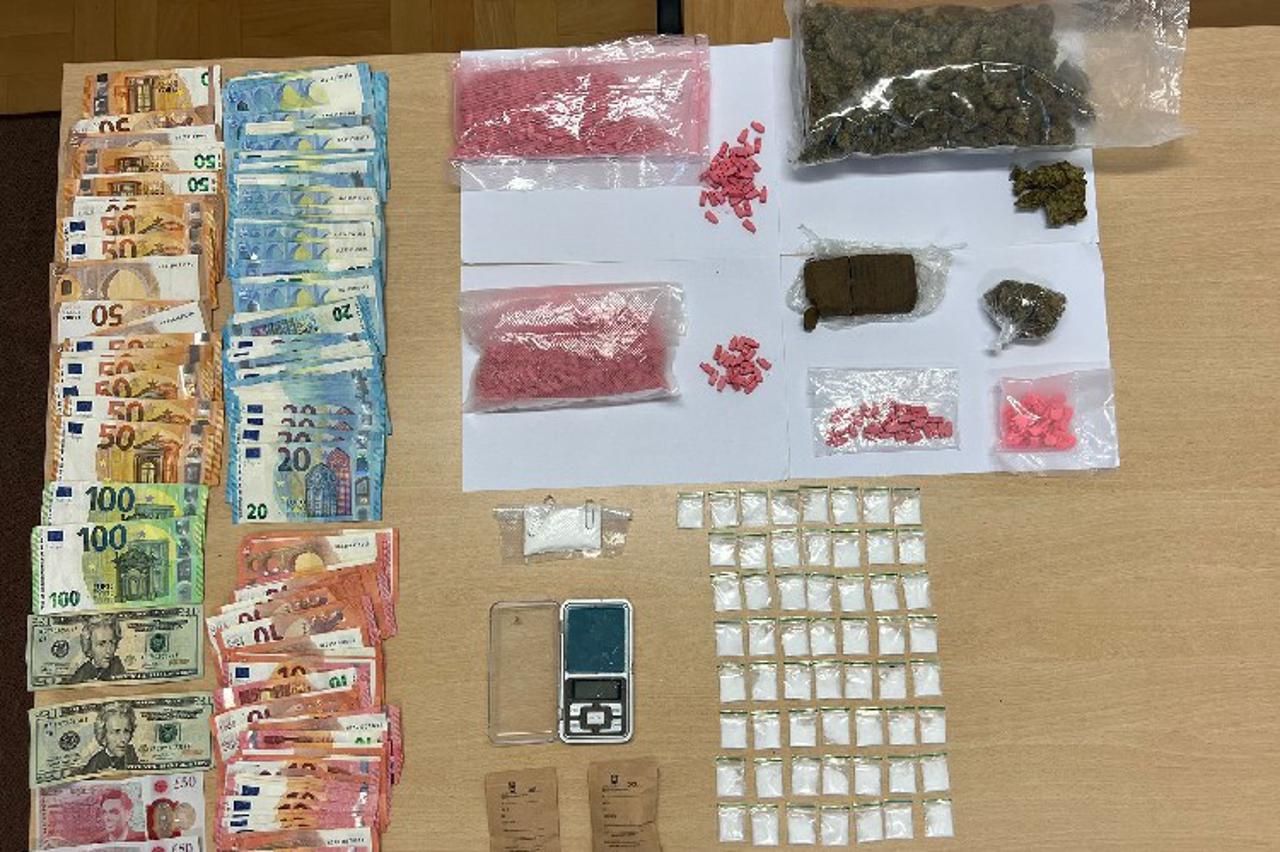 Zaplijenjene droge, novac i mobiteli tijekom akcije PEREDUR 2023