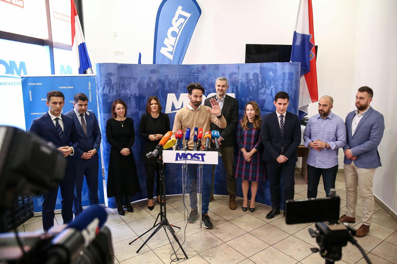 Mostovci objavili kako su sakupili 400 tisuća potpisa