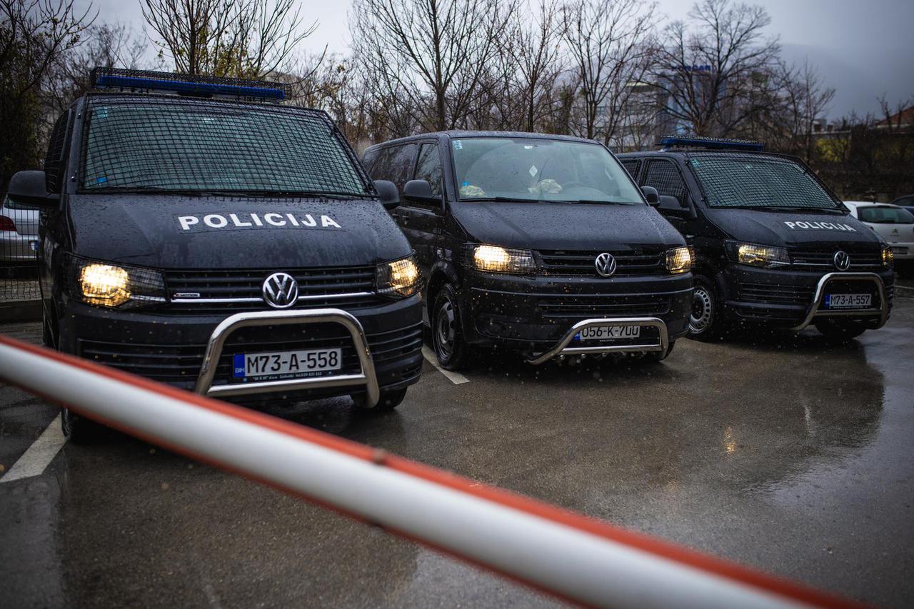 Mostar: Policija osiguravala zgradu Skupštine zbog prosvjeda prosvjetnih djelatnika