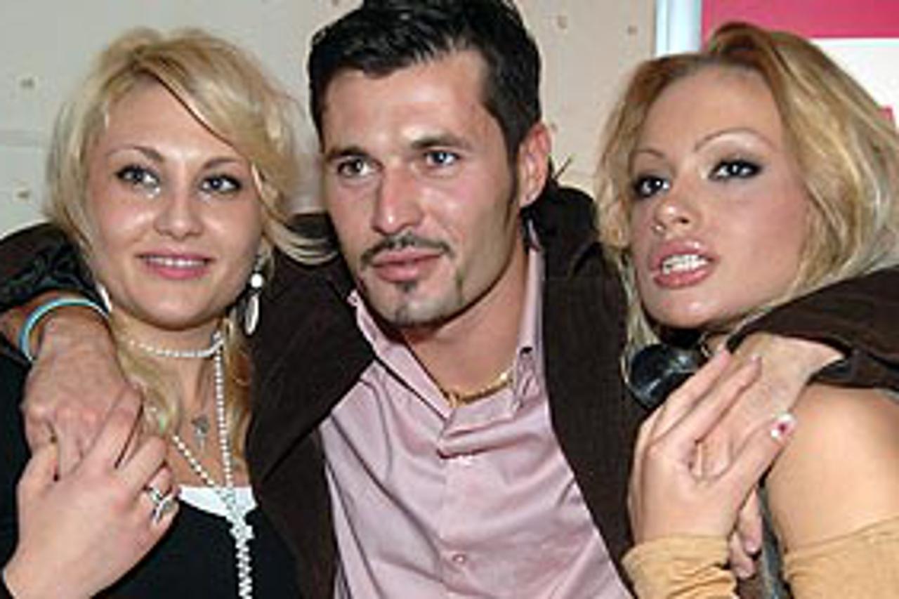 Bivši stanari Violeta, Nikša i Lea