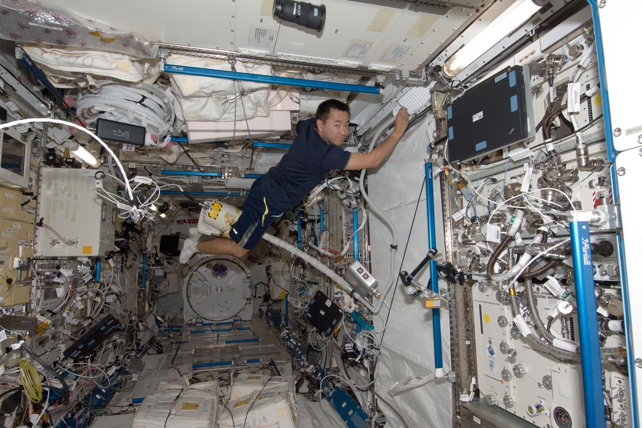 NASA ISS ciscenje