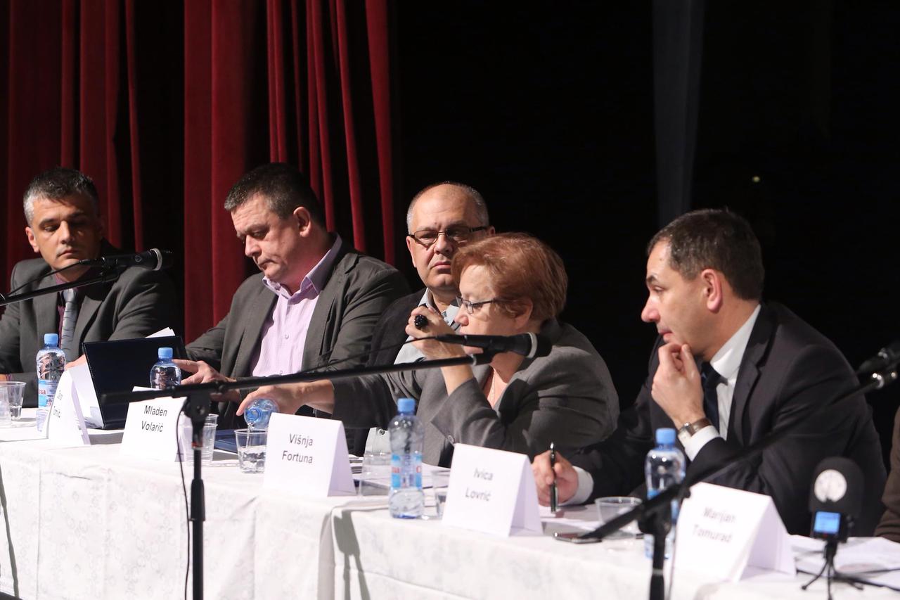 Kvartovska tribina Sesvete