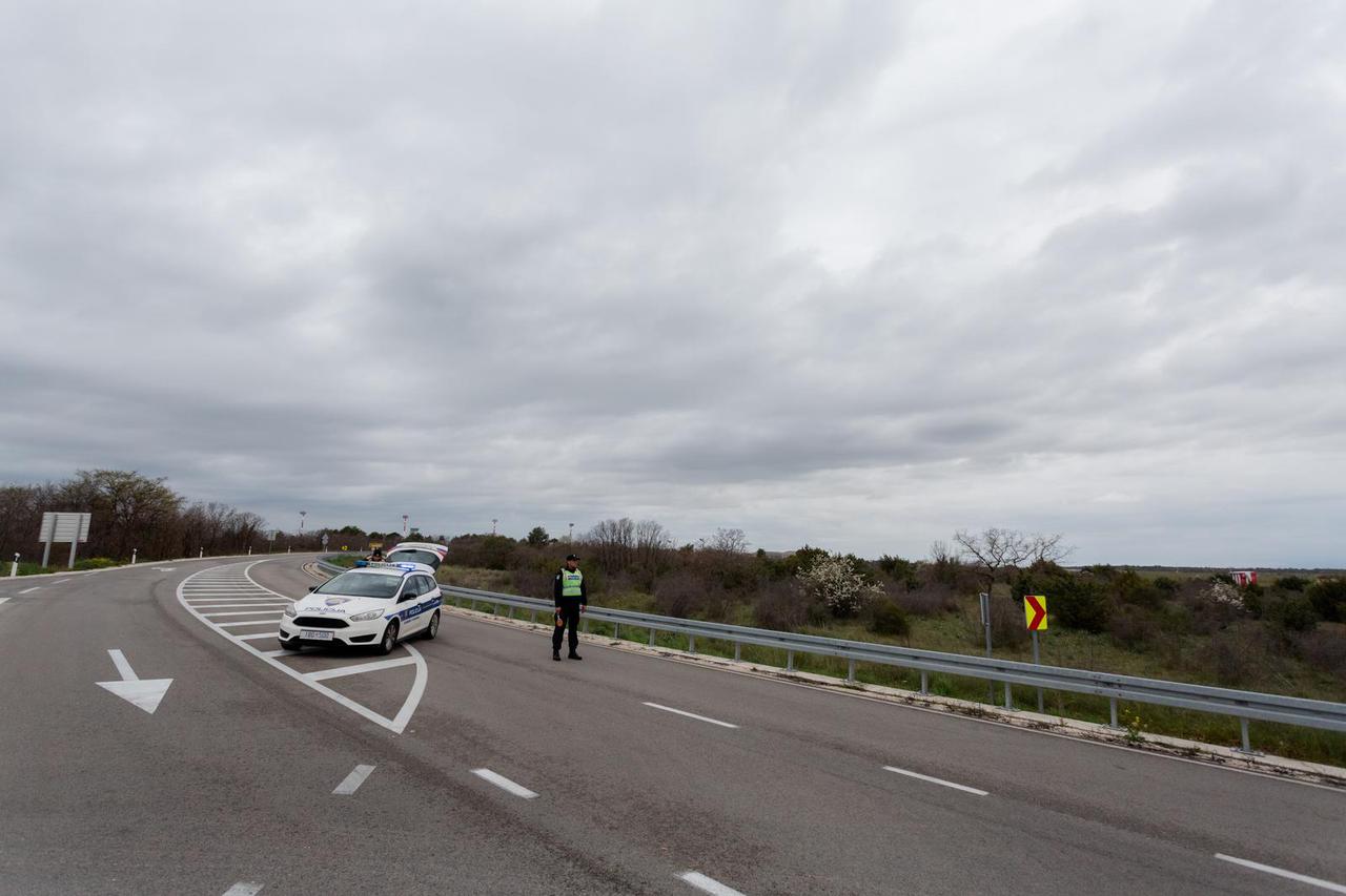 Teška prometna kod Zadra, tri osobe poginule