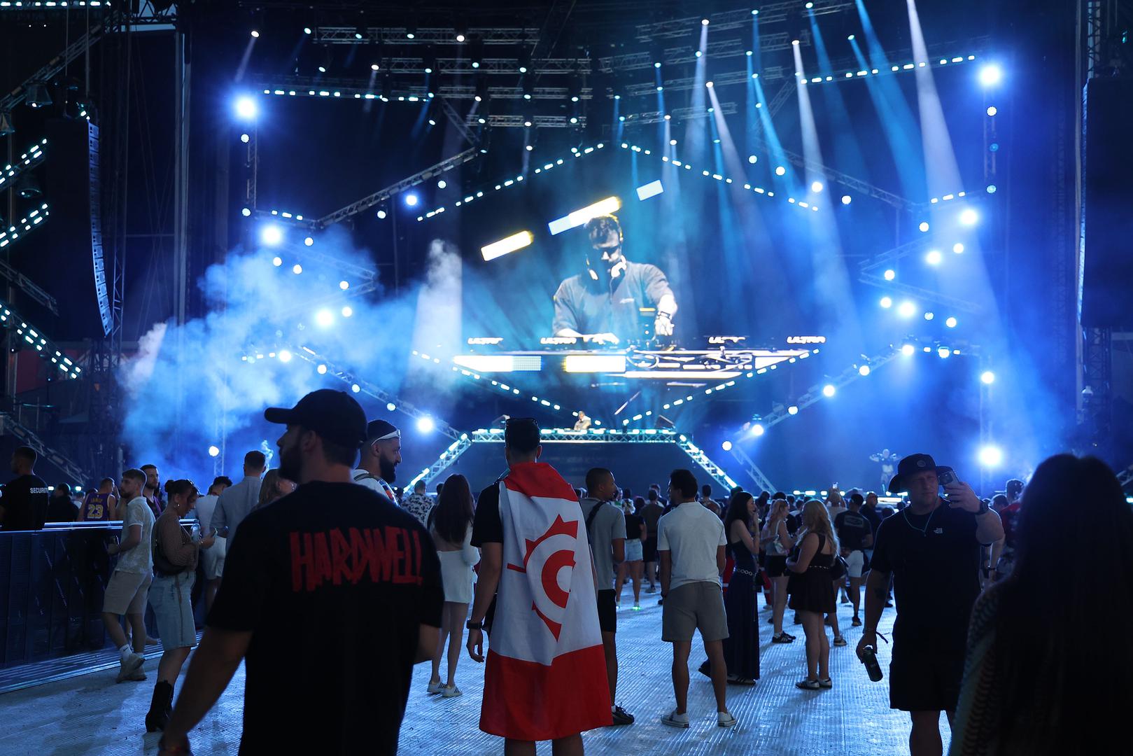Festival se nastavlja večeras završnim danom programa kada će na pozornice izaći nova svjetska DJ imena, a organizatori očekuju da će ovogodišnje izdanje Ultra Europe tijekom tri dana okupiti više od 150 tisuća posjetitelja iz više od 140 zemalja svijeta.