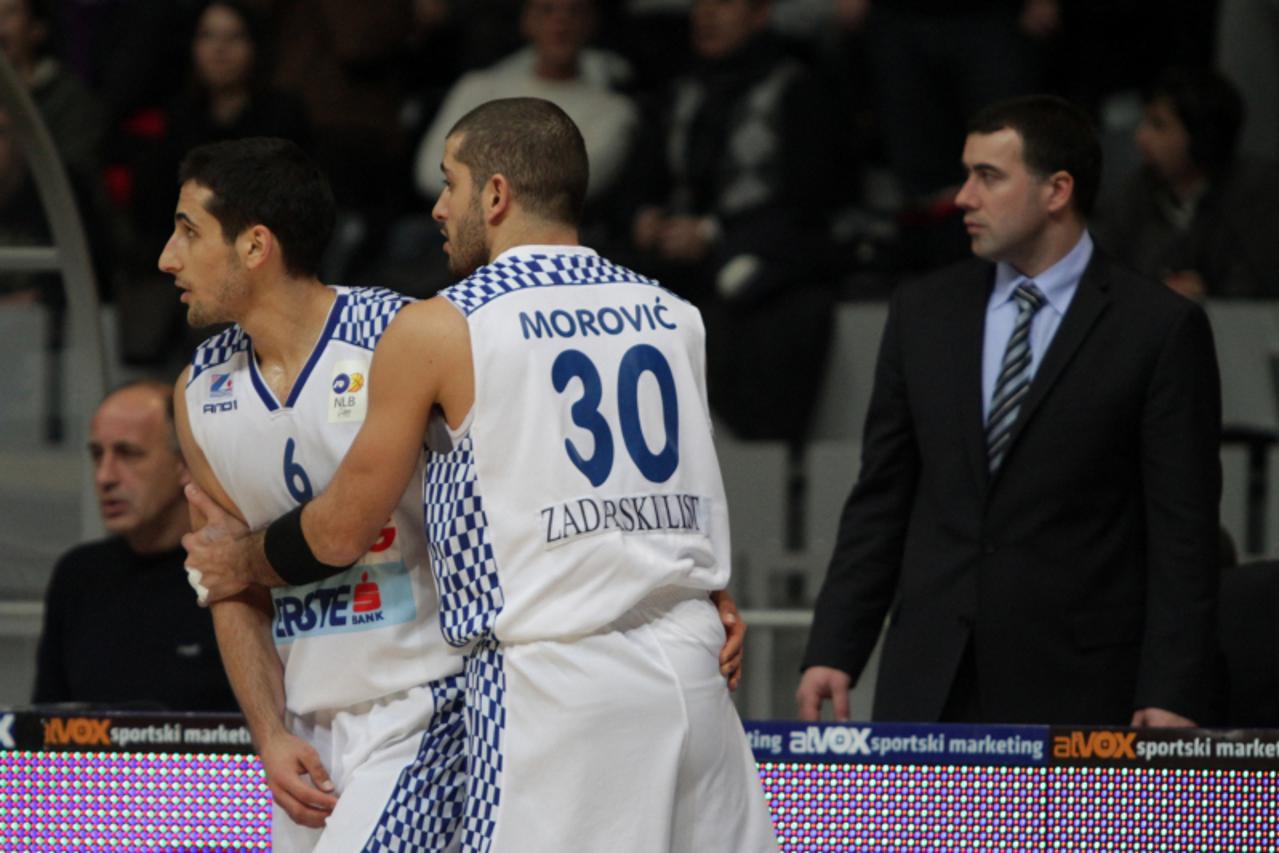 'Zadar, 31.01.2010.Kosarksa, NLB liga. Susret izmedju KK Zadar i KK Cibona. Svadja na terenu izmedju Ciboninog Jamonta Gordona i zadarskog igraca Vedrana Morovica. Photo: Filip Brala/PIXSELL'