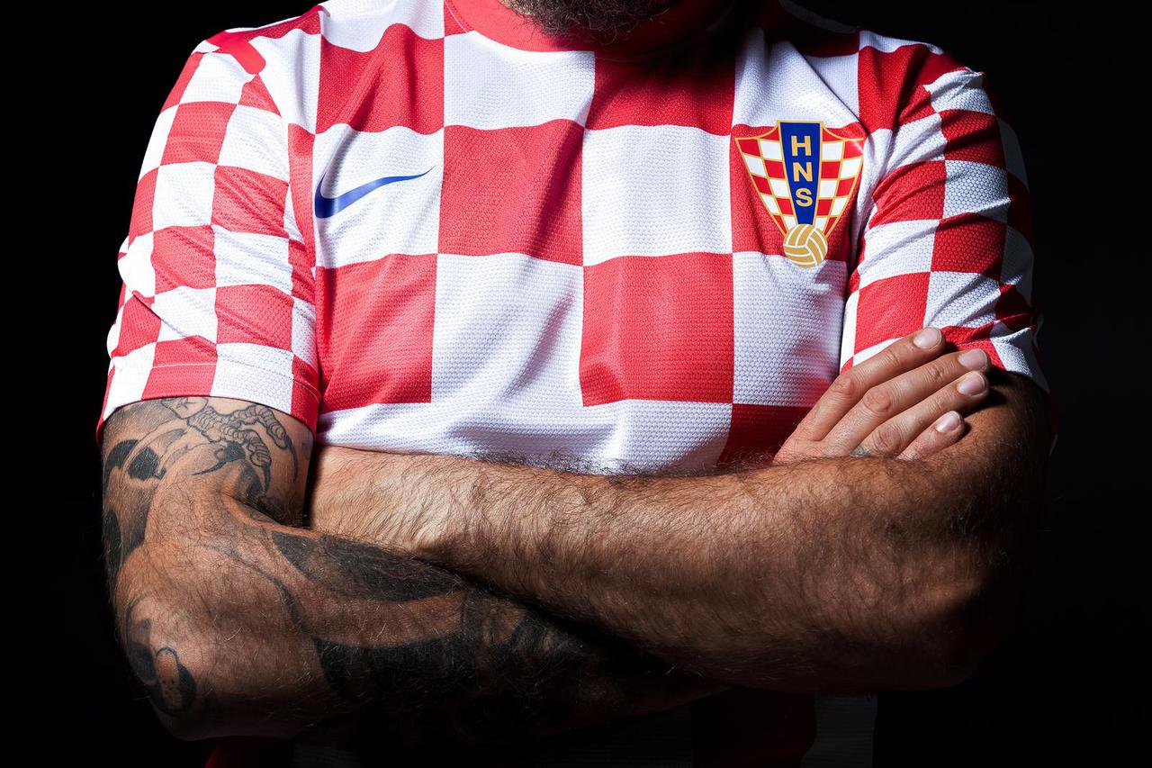 Dres hrvatske nogometne reprezentacije