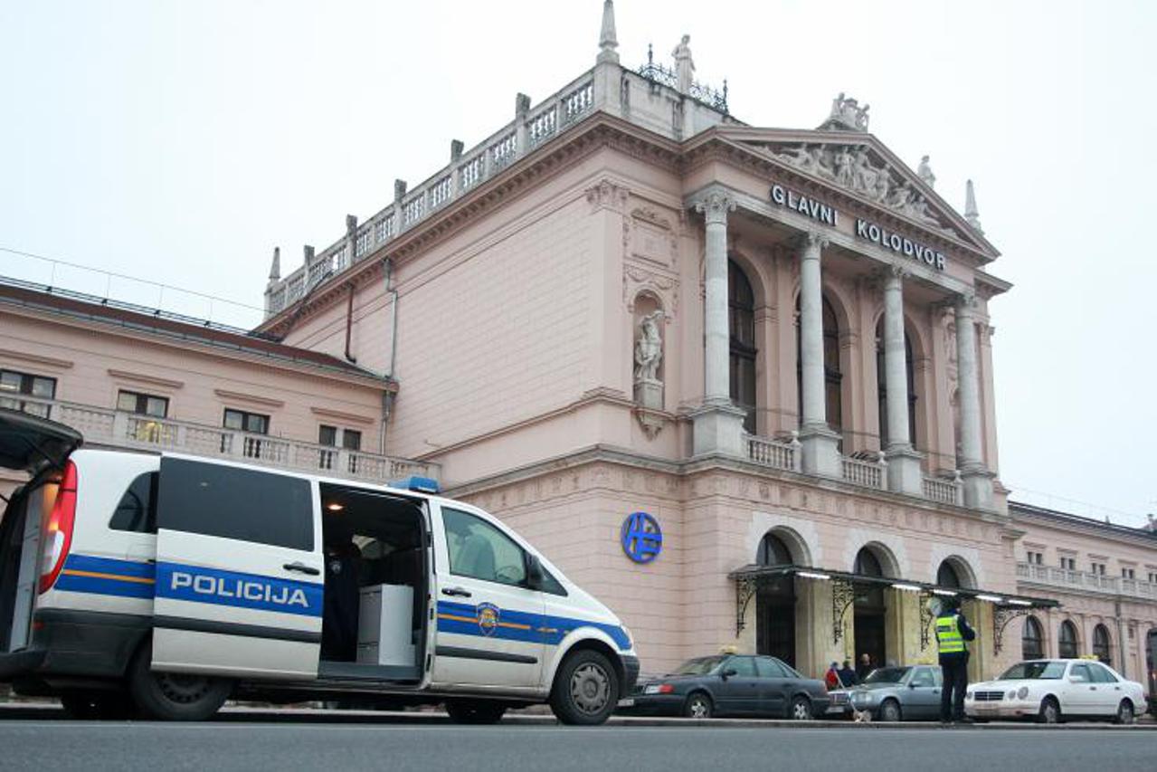 glavni kolodvor, policija (1)