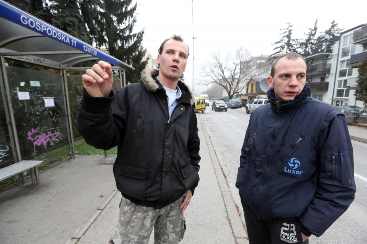 '11.01.2013. Zagreb Stenjevec. Aleja Bologne, stanari naselja komentiraju nocasnju eksploziju.. Photo: Robert Anic/PIXSELL'