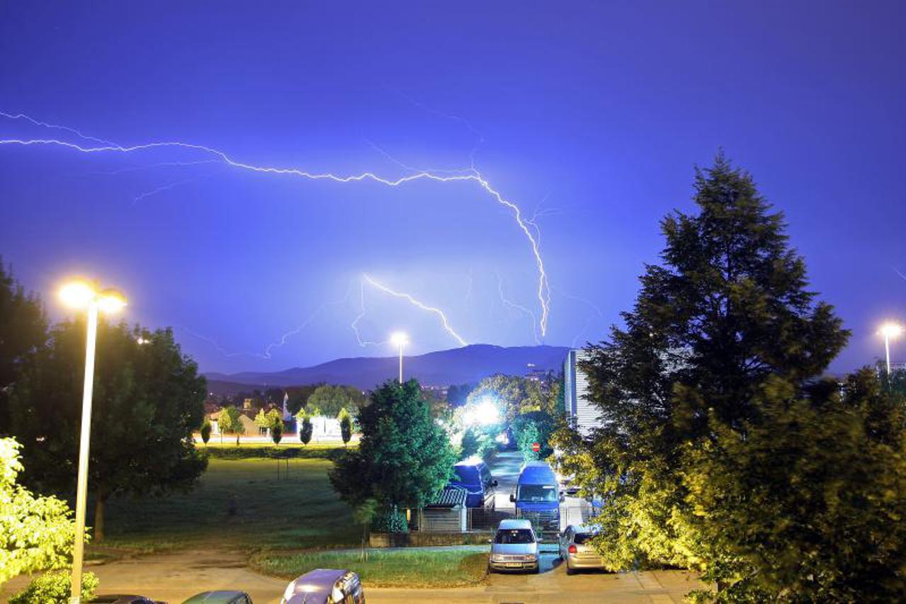 Grmljavinsko nevrijeme u Zagrebu 