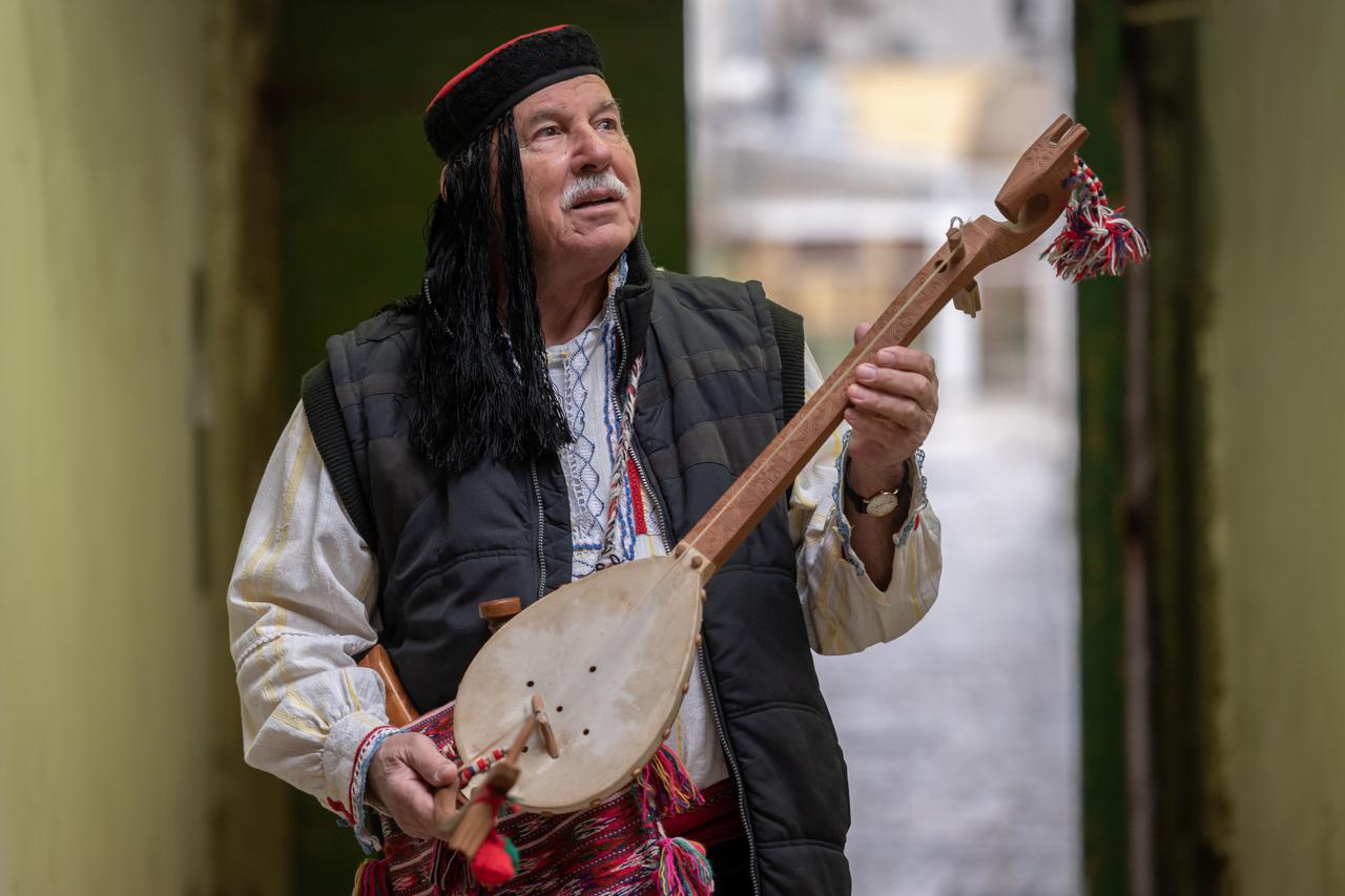 U teškoj prometnoj nesre?i kod Tromilje poginuo etnomuzikolog i folklorist Ivo Brki?