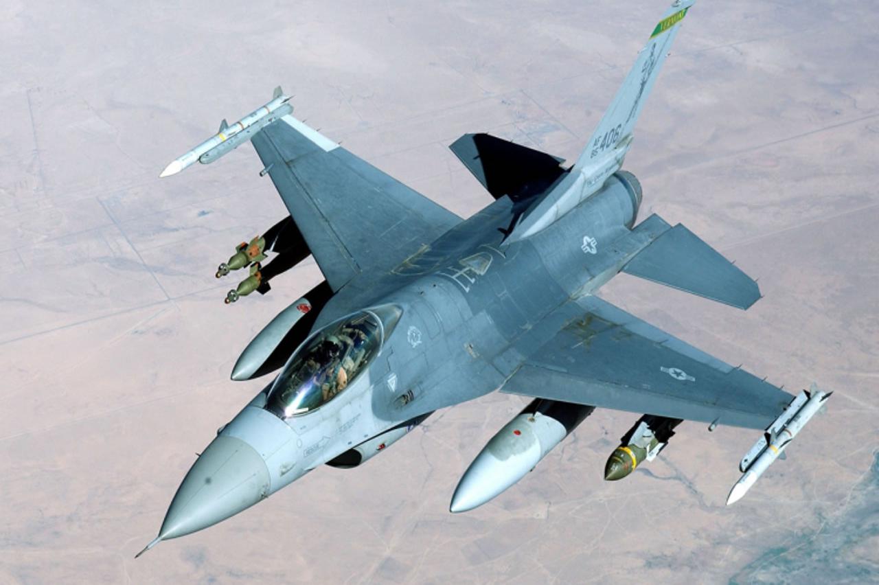 'f16'