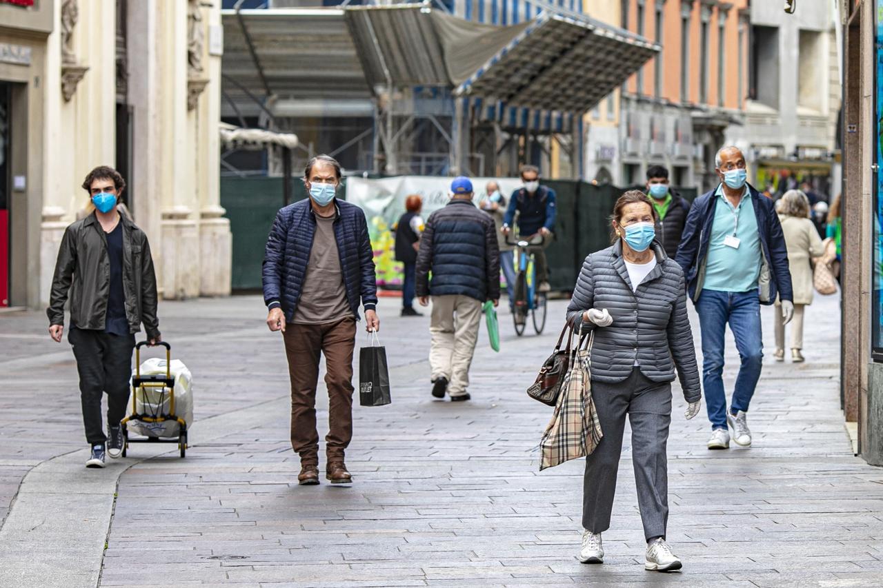 Bergamo Coronavirus - Phase 2; reopening of bars, parks, florists, bookshops