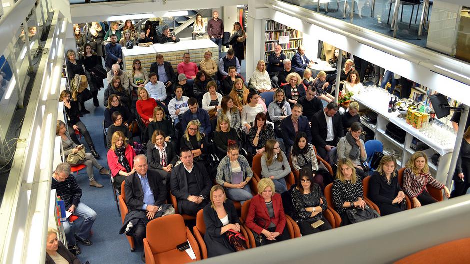 Komunikacija od A do uprava