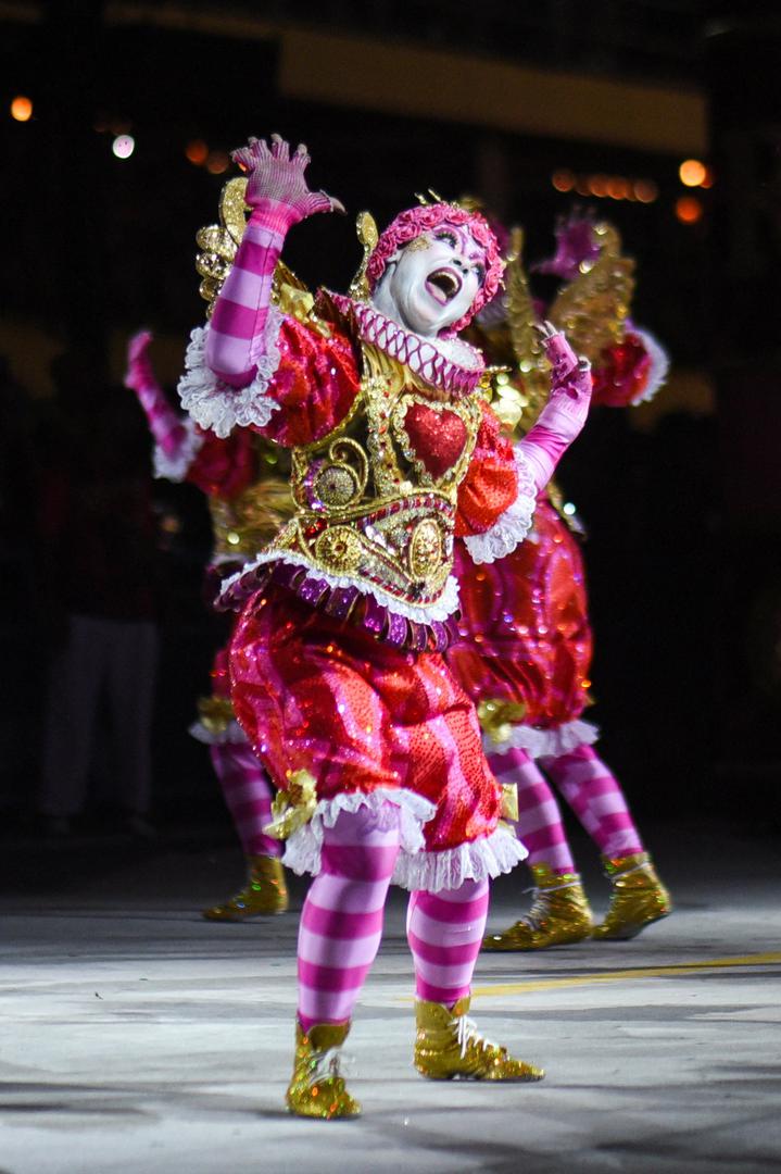 Iako je Sambadrom službena pozornica povorki, blokosi (ulične zabave) koji ispunjavaju grad jednako su legendarni.