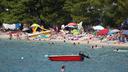 Izbio sukob na plaži u Tučepima zbog ležaljki: 'Pred mojom djecom su me bacili na pod i tukli'