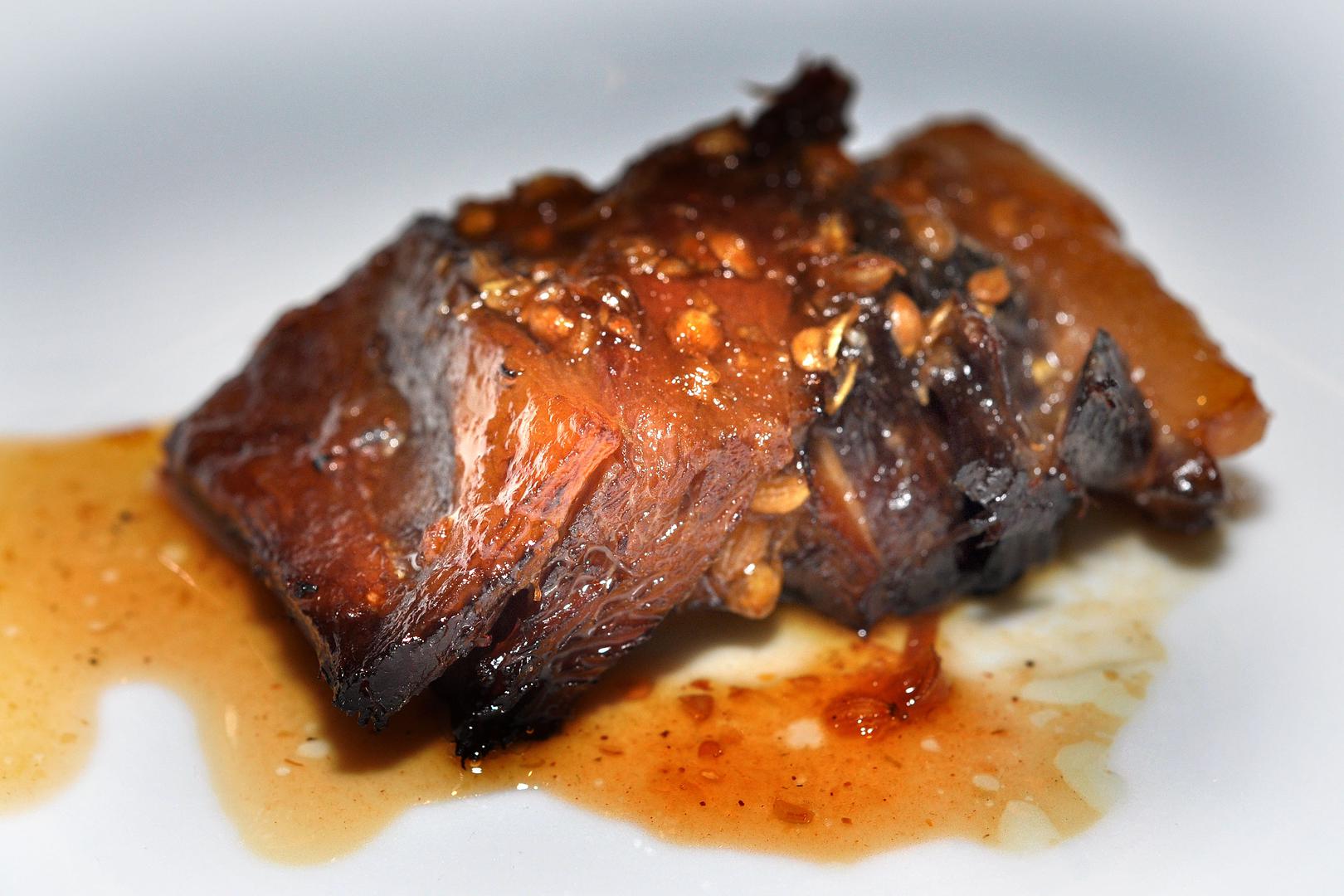 37. Meso istarskog goveda - boškarina - svježe meso podvrgnuto kontroliranom postupku zrenja u trajanju od najmanje 15 dana, dobiveno od goveda izvorne pasmine istarsko govedo. Karakterizira ga puni okus govedine, mekoća i sočnost. Proizvodi se na području istarskog poluotoka i kvarnerskog otočja.