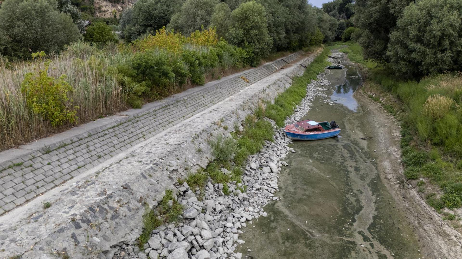 Kod Batine je Dunav dosegnuo povijesno najniži vodostaj od 101 centimetar