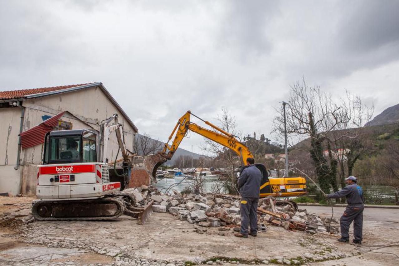 rušenje, bespravna gradnja