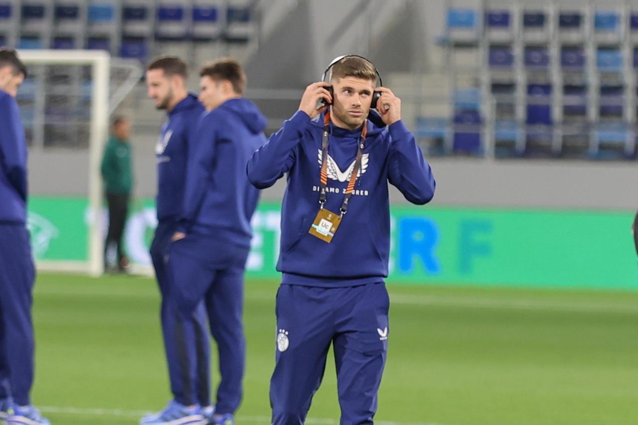 Bačka Topola: Nogometaši Dinama stigli na TSC Arenu uoči početka utakmice protiv Maccabi Tel-Aviva