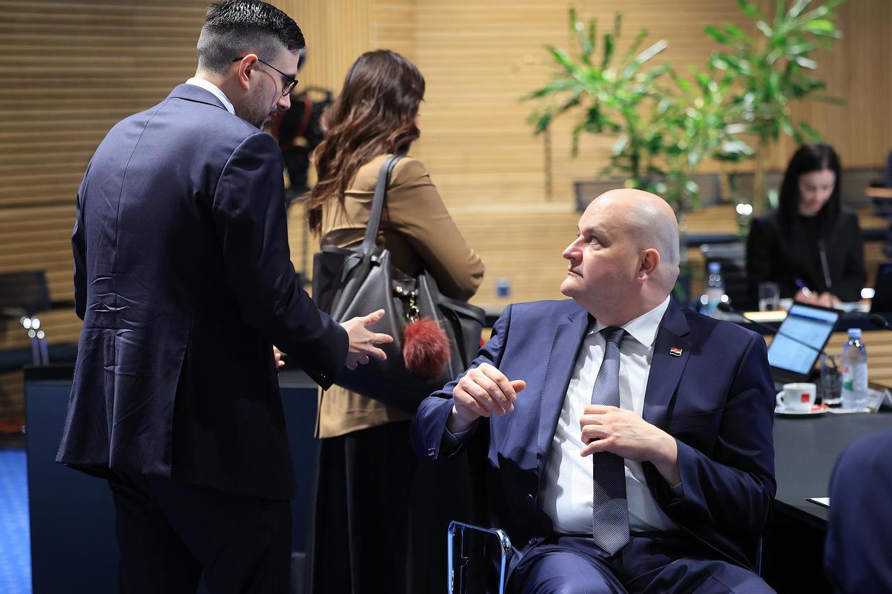 Zagreb: Predstavljanje najnovijeg OECD-ovog ekonomskog izvješća o Hrvatskoj