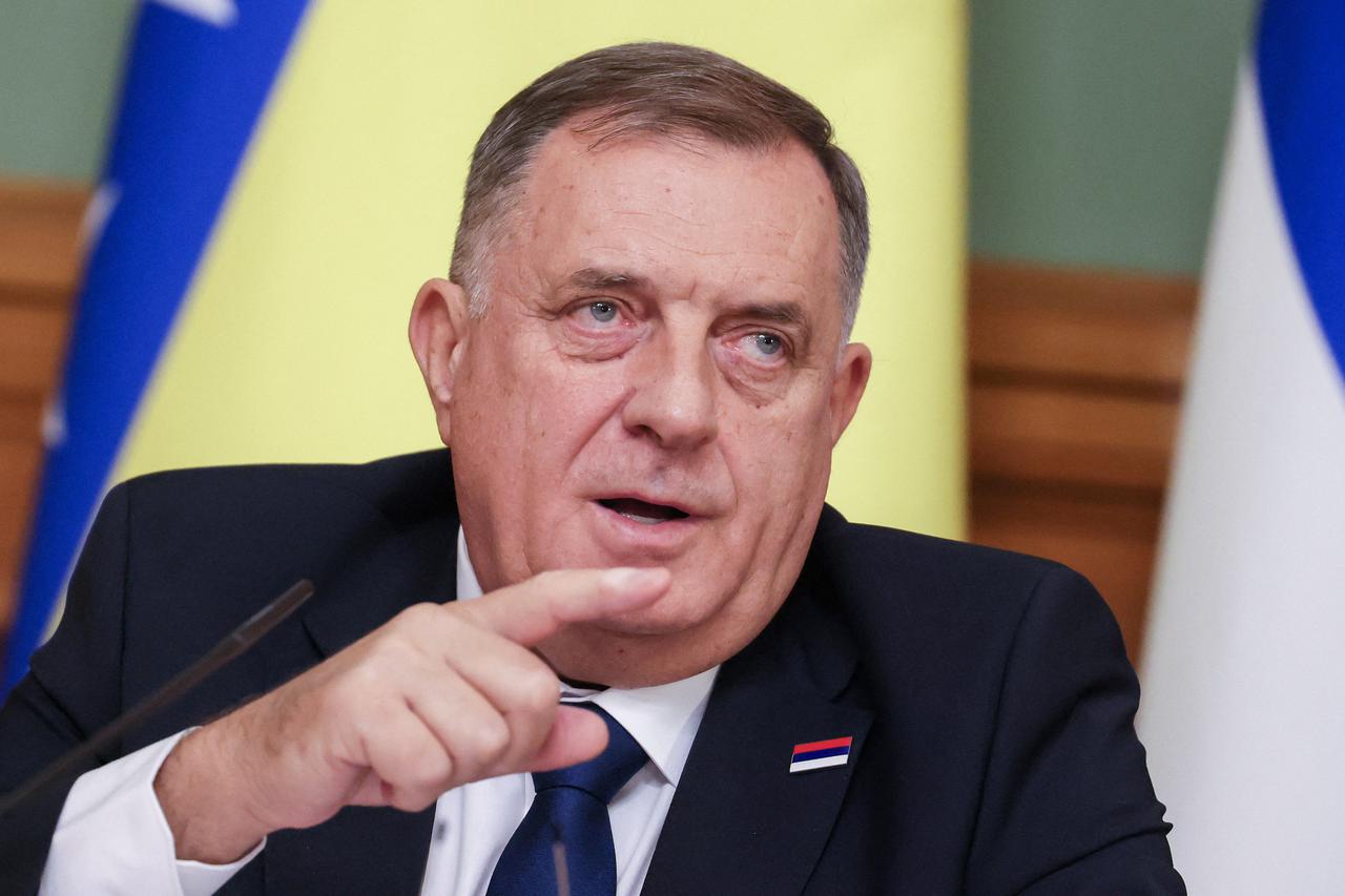 Russian Foreign Minister Lavrov hosts Bosnian Serb leader Dodik in Moscow